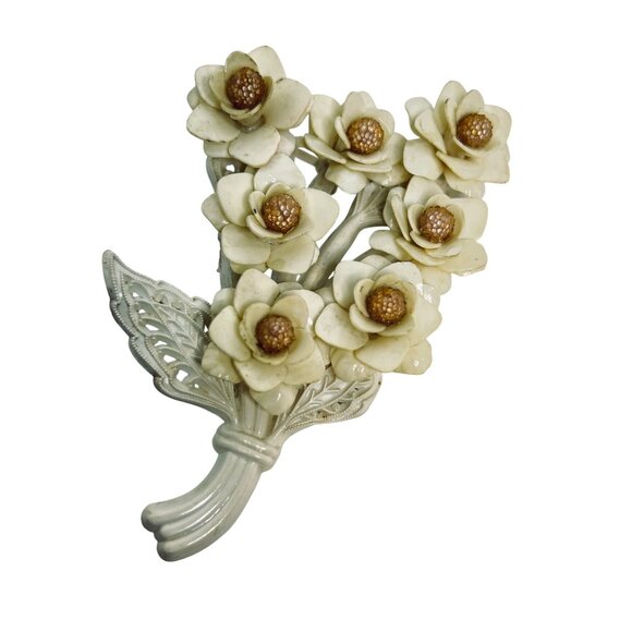 Vintage Pair Of Plastic Flower Brooches With Floral Bouquet & Rose Design (5771) - Picture 2 of 11